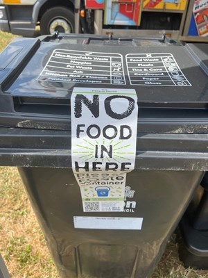No food in here sticker